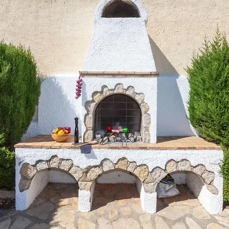 Holiday home Castilla - Mpl210 By Interhome